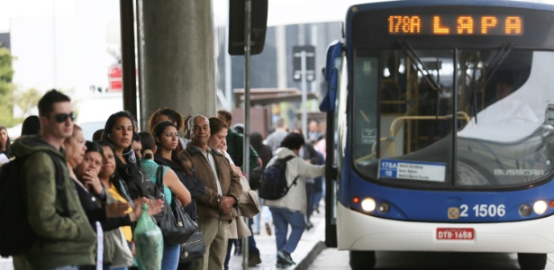 Passageiros reclamam do tempo das viagens feitas em ônibus em SP - Marcelo D. Sants/Frame/Estadão Conteúdo