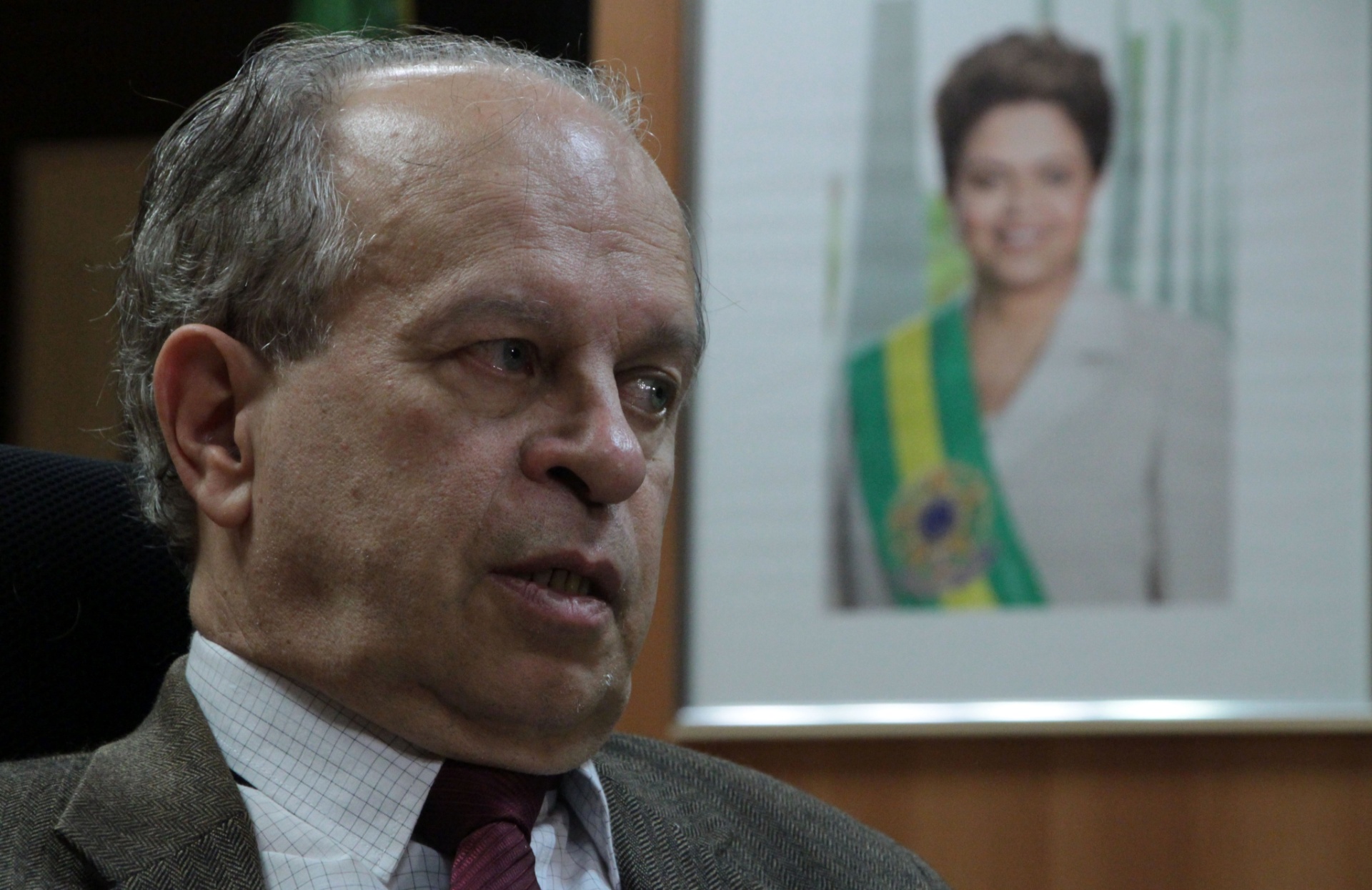 Josias de Souza, colunista do UOL, entrevista o ministro da Educação, Renato Janine Ribeiro. Ele falou sobre os problemas no Fies (Fundo de Financiamento Estudantil), os cortes orçamentários no MEC (Ministério da Educação), críticas feitas no passado à presidente Dilma Rousseff e valorização do professor - Kleyton Amorim/UOL