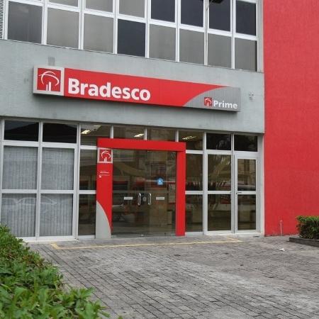 Fachada de agência do Bradesco