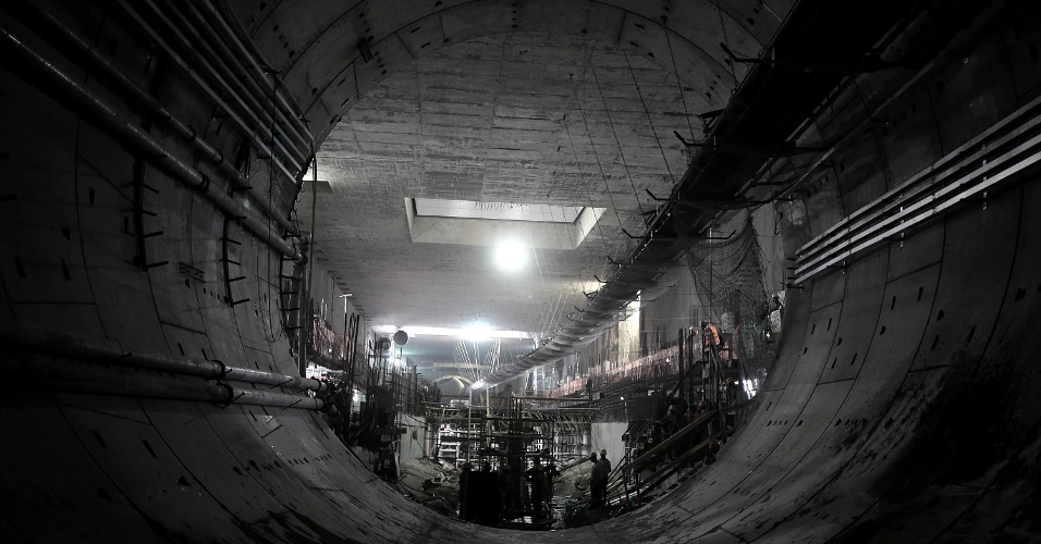15.mai.2015 - Túnel que liga as estações Nossa Senhora da Paz e General Osório, da Linha 4 do Metrô do Rio de Janeiro, ambas em Ipanema, na zona sul da cidade, está em fase final de obras