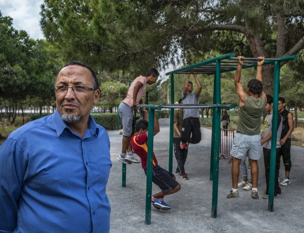 O professor Rached Jaidane passou 13 anos preso por conspiração contra o então governante da Tunísia, Zine el-Abidine Ben Ali. Ele afirma que as acusações são falsas e que processou o governo, sem conseguir resultados - Mauricio Lima/The New York Times