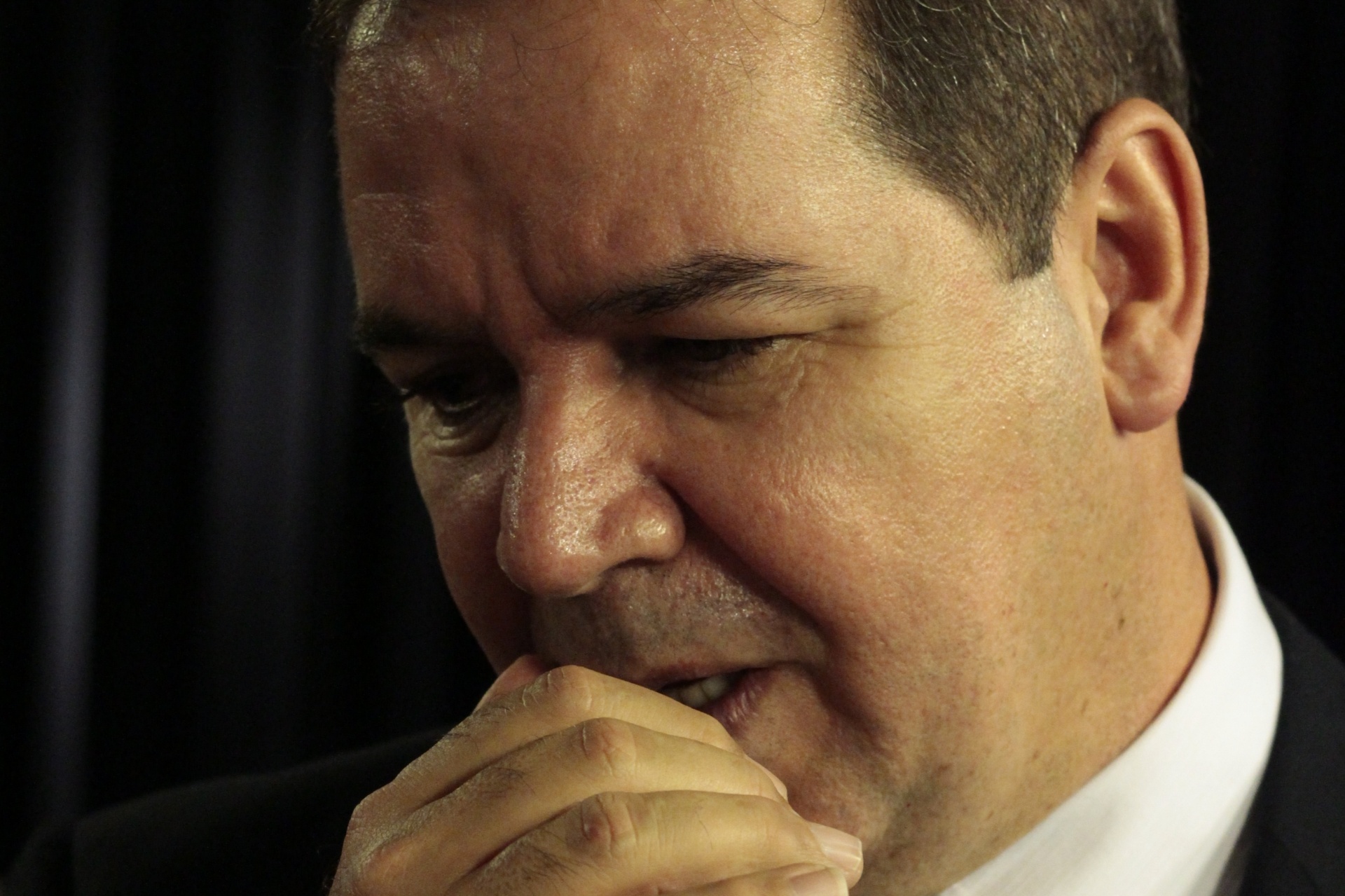 22.mai.2015 - O governador do Acre, Tião Viana (PT), concede entrevista ao blogueiro do UOL Josias de Souza. O fenômeno da migração de haitianos para o Brasil a partir do Acre foi tema da entrevista - Kleyton Amorim/UOL