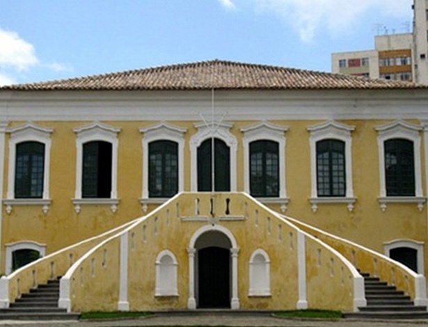 Solar Conde dos Arcos foi moradia do último vice-rei do Brasil, dom Marcos de Noronha - Colégio Dois de Julho/Digulgação