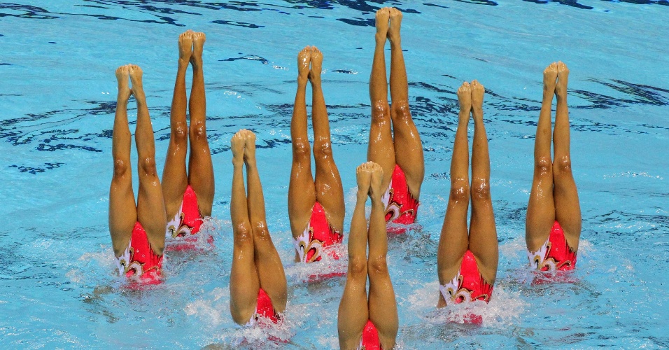 02.jun.2015 - Apresentação da equipe de nado sincronizado de Cingapura, no Centro de OCBC Aquático,  durante o campeonato SEA Games 2015, em Cingapura