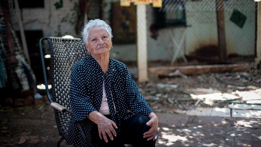 Dona Otília Gomes Delgatti, 82, avó de Walter Delgatti Neto, um dos presos pela PF sob suspeita de invadir celular de autoridades  - Felipe Rau/Estadão Conteúdo