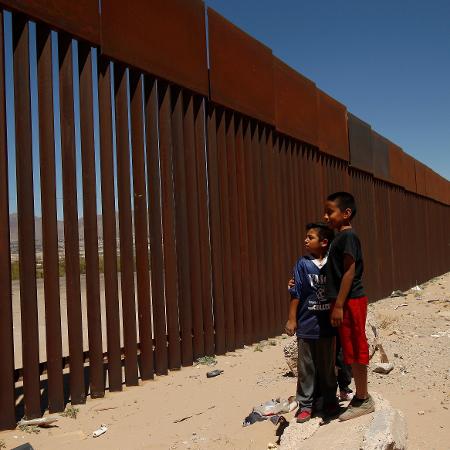 3.mai.2018 - Região da fronteira entre os EUA e México é um dos locais onde mais migrantes perderam a vida no continente - Jose Luis Gonzalez/Reuters