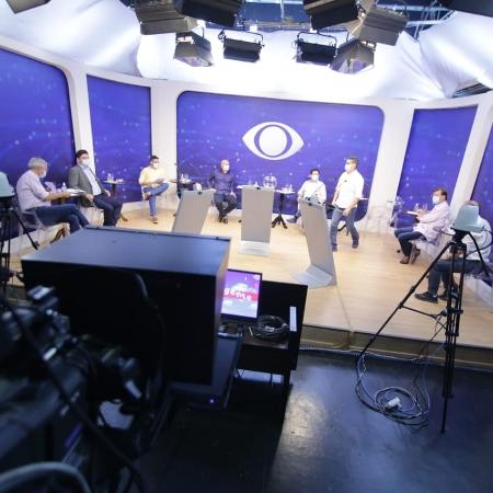 Candidatos à Prefeitura de Manaus durante o debate organizado pela TV Band - Divulgação/David Almeida