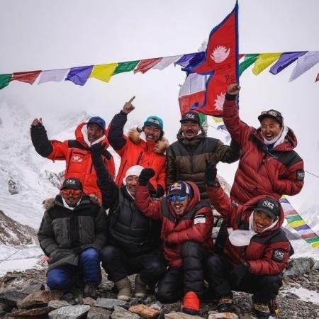 Equipe de alpinismo do Nepal conseguiu escalar o K2, segundo pico mais alto do mundo, com 8.611 metros - Redes sociais