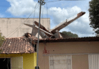 Vídeo: Avião cai sobre duas casas pouco após decolar no Maranhão - Redes sociais/Reprodução