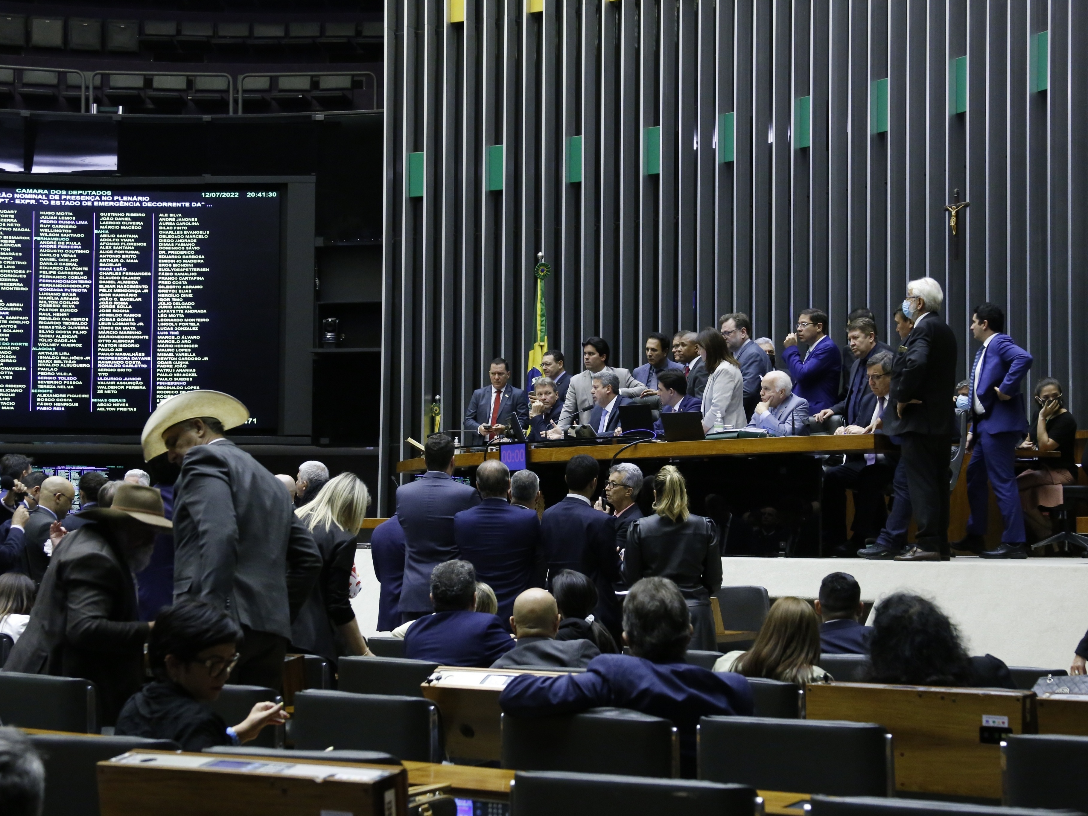 Morre padre José Josias Gomes