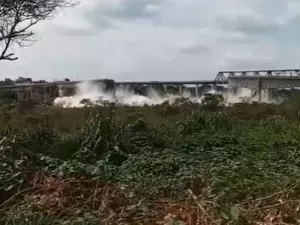 Trecho de ponte entre TO e MA desaba em rio; veja momento da queda