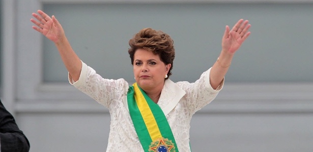 Dilma disse que avaliará "medidas legais cabíveis" contra quem cabe a guarda da faixa - Jorge Araújo/Folhapress