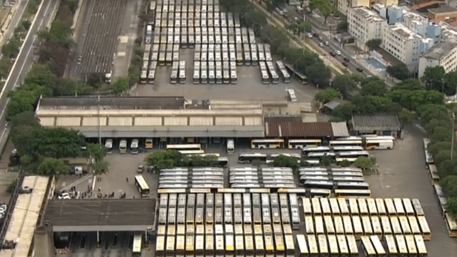 Paralisação de motoristas de ônibus na zona leste de São Paulo - Reprodução/TV Globo