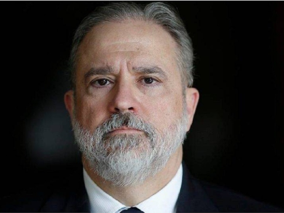 Aras não está nada preocupado com o 'julgamento da História'