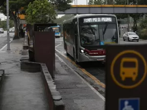 Justiça acolhe pedido de Nunes e proíbe greve de ônibus em SP