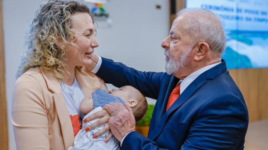 16.03.23 - Lula se encontrou com a família do guarda municipal Marcelo Arruda, petista morto em julho do ano passado por um amigo bolsonarista ao fazer uma festa de aniversário em homenagem ao presidente