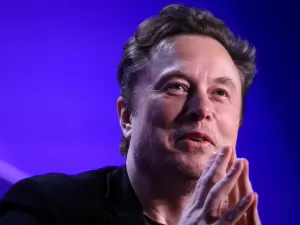 Presença de Musk no governo pode fazer Nasa alterar planos de voltar à Lua