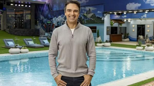 O apresentador Tadeu Schmidt na casa do BBB 26