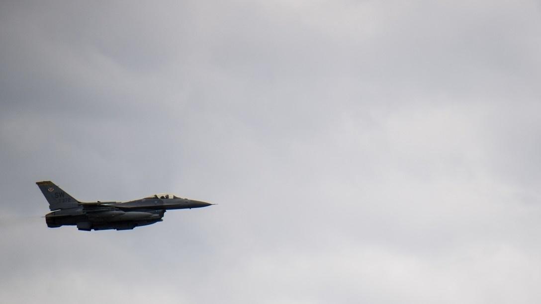 Caça F-16 - Divulgação