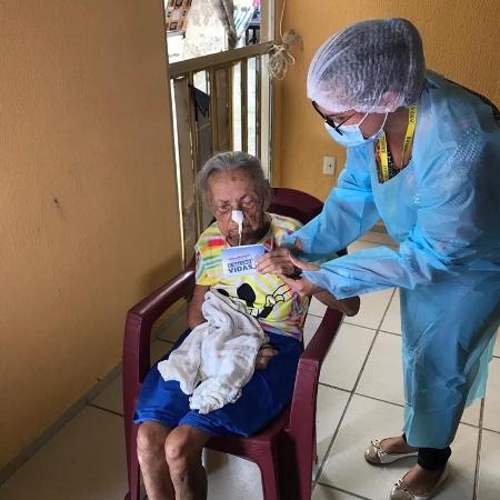  Luiza Alves da Silva, de 117 anos, foi vacinada contra a covid-19 em Sobral - Reprodução/Prefeitura de Sobral