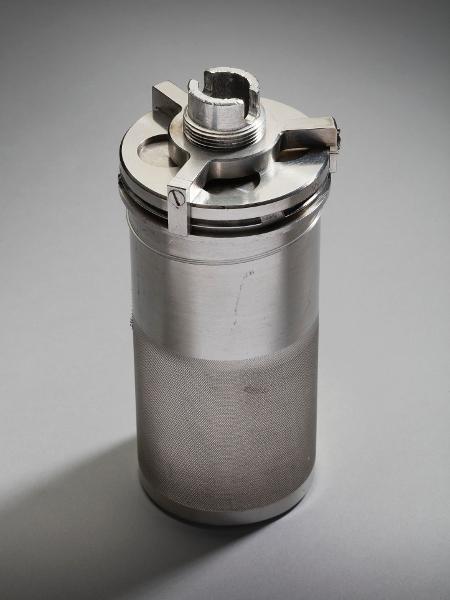 Exemplo de container usado para montar a Terra lunar nas missões Apollo - Press Release / Smithsonian - Press Release / Smithsonian