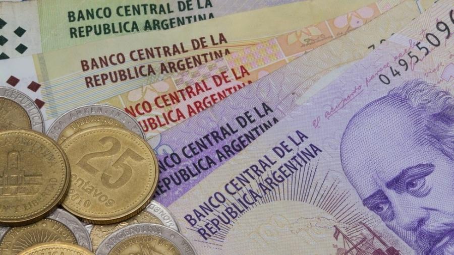 Moeda argentina perde valor ante escalada inflacionária - GETTY IMAGES