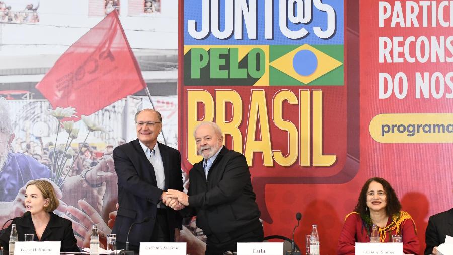 O ex-presidente Lula (PT) e o ex-governador Geraldo Alckmin (PSB), em evento de pré-campanha - ANDRé RIBEIRO/FUTURA PRESS/FUTURA PRESS/ESTADÃO CONTEÚDO