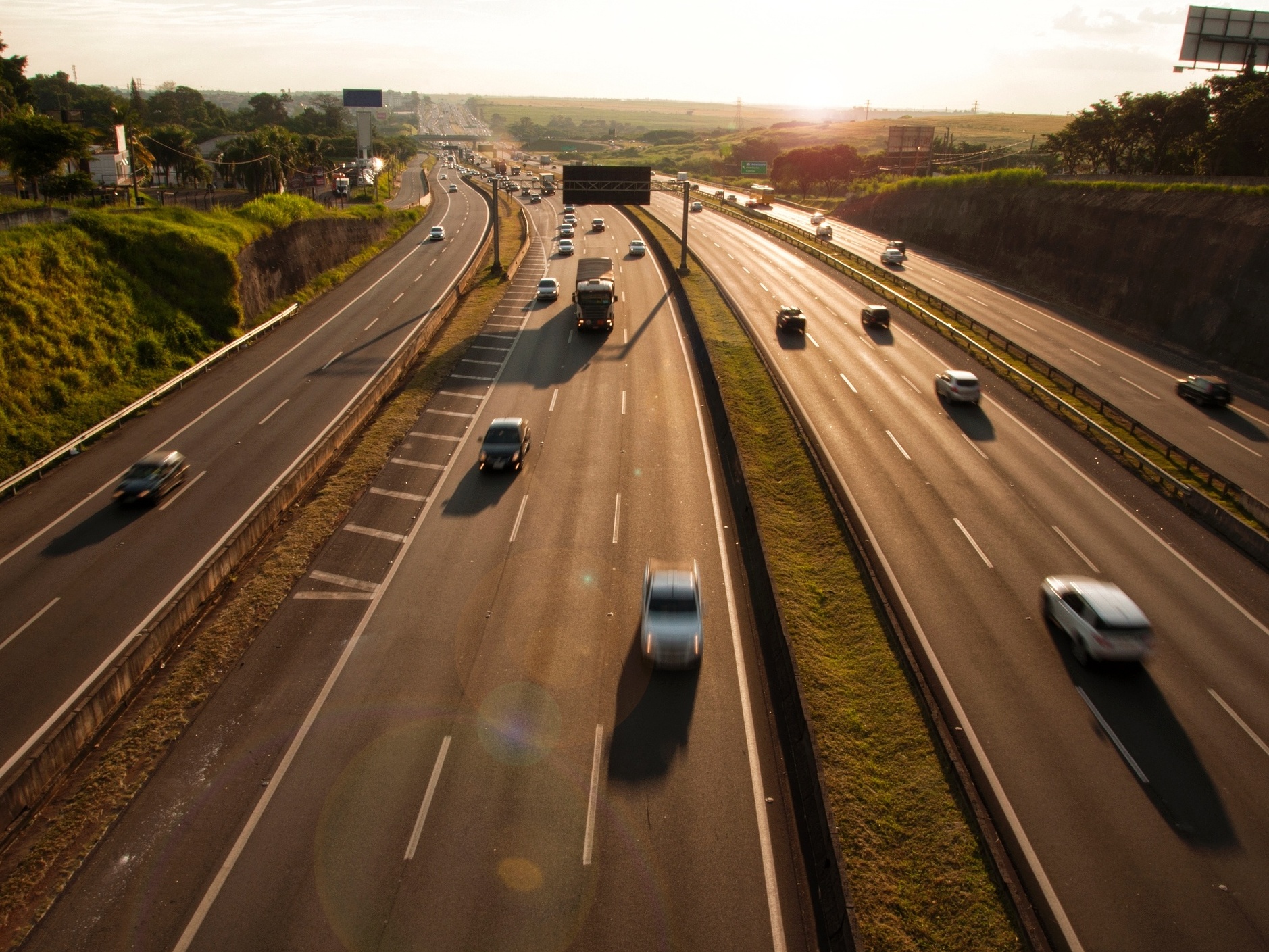 Ações da Randon são aposta para investir no setor de transporte; veja análise