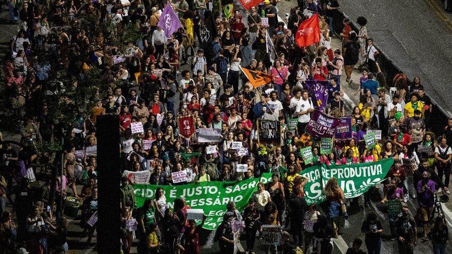 Ato na Avenida Paulista, em São Paulo, contra o projeto de lei que equipara aborto de gestação acima de 22 semanas a homicídio