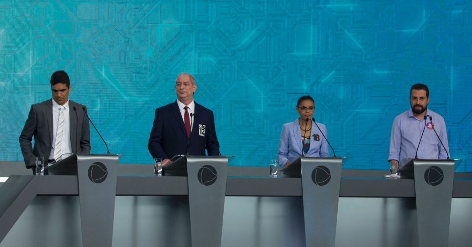 29.set.2018 - Candidatos durante o debate de presidenciáveis nas eleições 2018, promovido pela Record TV, na sede da emissora em São Paulo (SP), neste domingo (30)
