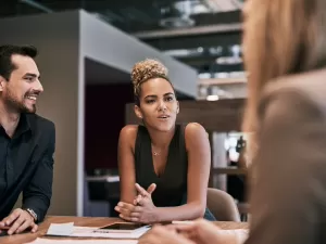 Sucesso no trabalho chega para 3 signos na próxima semana, profetizam anjos