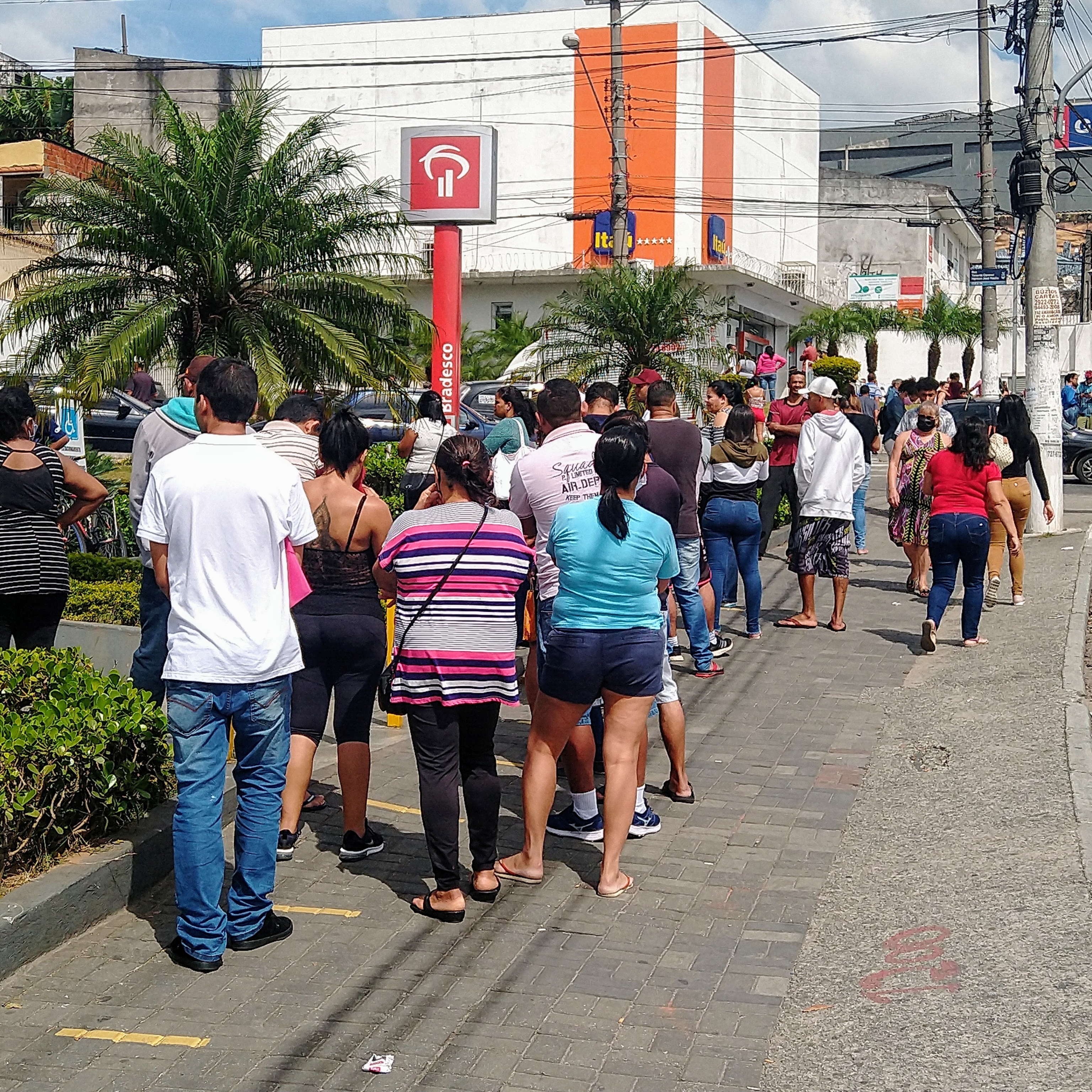 Coronavírus: Morte por coronavírus na periferia de São Paulo acende alerta  para quarentena em áreas mais pobres, Atualidade