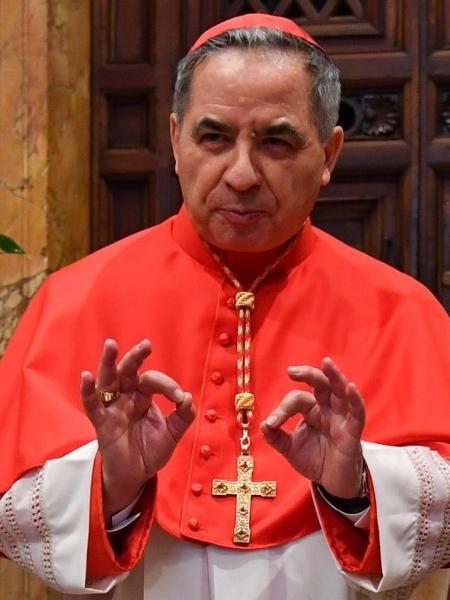 O cardeal italiano Giovanni Angelo Becciu, em foto de 2018 - Andreas Solaro/AFP
