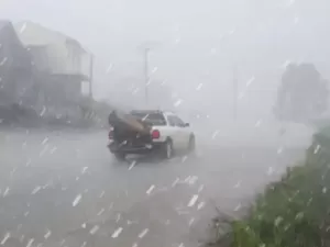 Santa Catarina segue com chuva e previsão de enchente e ventos fortes