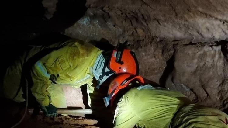 Le plafond d'une grotte s'est effondré à Altinópolis (SP) laissant 26 personnes enterrées - Juliano/Press Photo - Juliano/Press Release