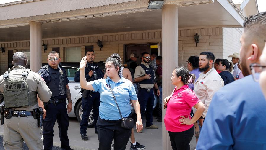 Polícia foi acionada para ocorrência em escola do Texas na tarde de hoje; pelo menos duas crianças morreram - REUTERS/Marco Bello