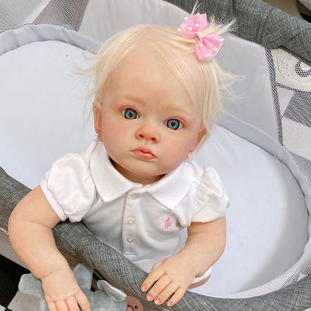 Bebê reborn de 8 meses