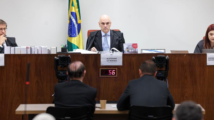 9.jun.2025 - Alexandre de Moraes interrogou o delator Mauro Cid em frente aos membros do 'núcleo crucial' da trama golpista 9.jun.2025 - Alexandre de Moraes interrogou o delator Mauro Cid em frente aos membros do 'núcleo crucial' da trama golpista