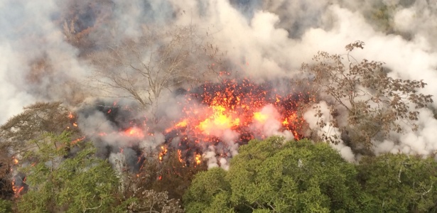 Vulcão no Havaí voltou a ter uma erupção explosiva (17.maio.2018) - AFP/US Geological Survey/HO