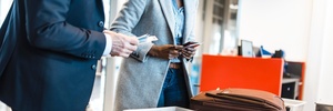Por que preciso tirar o notebook da mala ao passar no raio-X do aeroporto? (Foto: iStock)