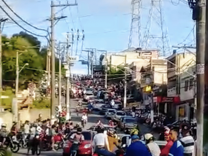 Com "baile do corona", periferia de SP tem rachas e aglomerações no feriado