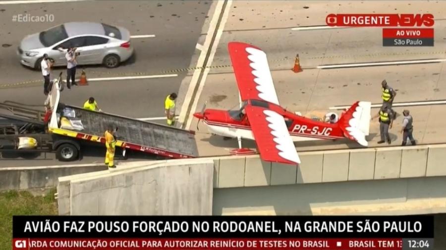 Avião faz pouso forçado no Rodoanel - Reprodução/Globonews