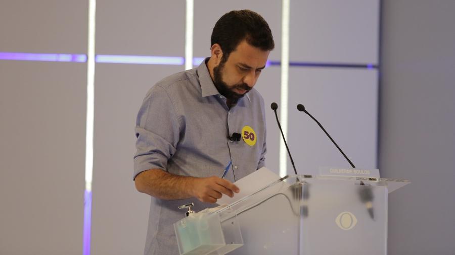 Guilherme Boulos durante debate promovido pela TV Bandeirantes; maior tempo de televisão no segundo turno - Kelly Fuzaro/TV Bandeirantes
