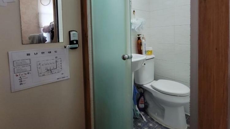 Depending on the apartment, the bathroom can be en-suite or shared - GAMALELDIN TARAKHAN - GAMALELDIN TARAKHAN