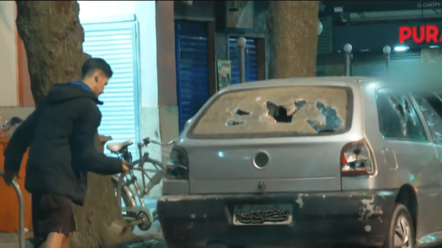 Homem rompe bloqueio da polícia com carro do Luxemburgo. Achava