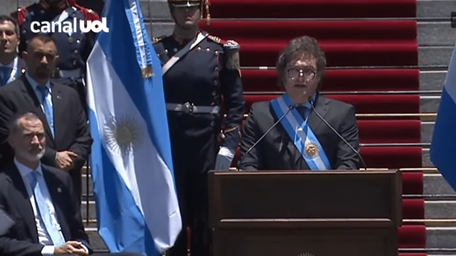 Javier Milei discursa ao povo argentino 