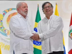 Petro vê genocídio 'covarde' em Gaza e defende Lula: 'Só disse a verdade'