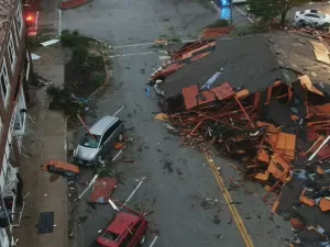 Tornados deixam 3 mortos e dezenas de pessoas feridas nos EUA