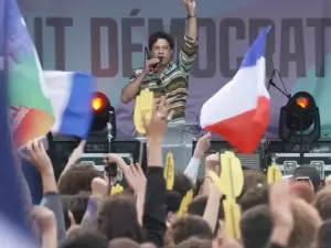 Raí protesta contra extrema direita na França e compara com Bolsonaro: 'Um inferno'