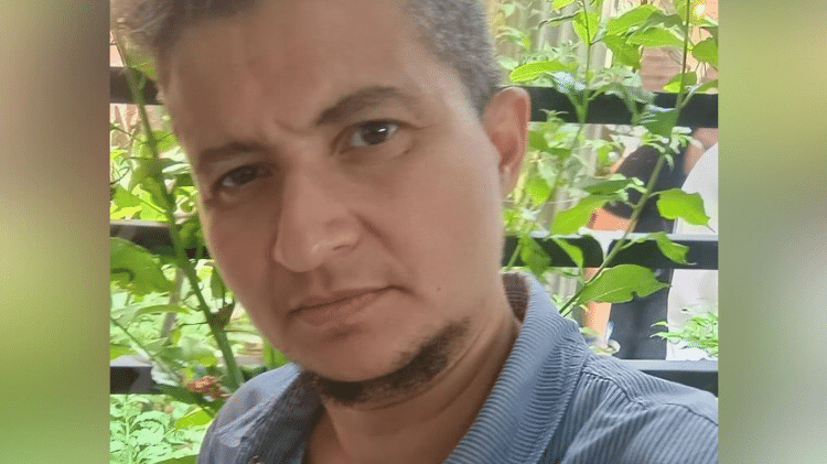 Pastor Heliano Ferreira Silva fez a transição de gênero aos 38 anos Pastor Heliano Ferreira Silva fez a transição de gênero aos 38 anos